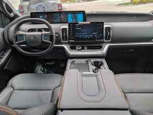 Oferta de Valor Insuperable 2025: Ford Expedition Tremor 4WD SUV, Motor V6 EcoBoost de 3.5L de Alto Rendimiento, Twin-Turbo - Product Image 6