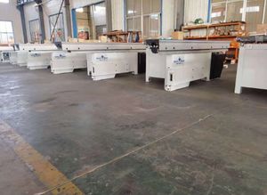 Scie à panneaux à table coulissante en bois 380V 8kW Robuste 850kg - Product Image 2