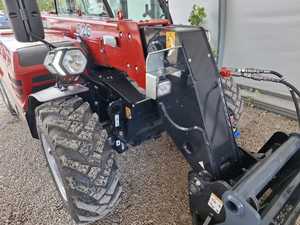 รถยกไฮดรอลิกแรงดันสูง IH Farmlift 526 แบบเทเลแฮนด์เลอร์ ยกสูง 5.9 เมตร รับน้ำหนักได้ 2.6 ตัน เครื่องยนต์ดีเซล ขับเคลื่อน 4 ล้อ ขนาดกะทัดรัด - Product Image 3