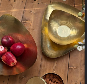 Cuenco de Chocolate de Metal con grabado Floral para decoración de mesa de comedor elegante, exhibición de fiesta de boda y presentación festiva de dulces - Product Image 4