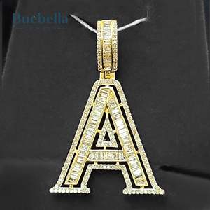 Venta al por mayor personalizado 925 plata y oro blanco plateado 3D letras de La Baguette estilo Hip Hop colgante Moissanite en diseño de letras de la A-Z - Product Image 3