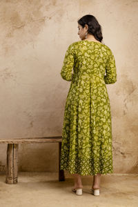 Robe en rayonne de qualité supérieure avec broderie de séquence Dupatta pour fabricant indien - Product Image 4