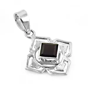 Pendentif Fleur en Argent 925 avec Onyx Noir pour Femmes, Charme Religieux Fait Main avec Placage Rhodium, Ornements en Opale et Améthyste, Cadeau - Product Image 1
