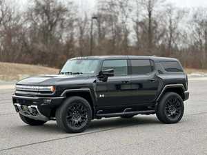 SUV Eléctrico Usado 2024 2X AWD R20 Automático Volante a la Izquierda Cuero Oscuro ACC Sin Accidentes En Buen Estado - Product Image 3