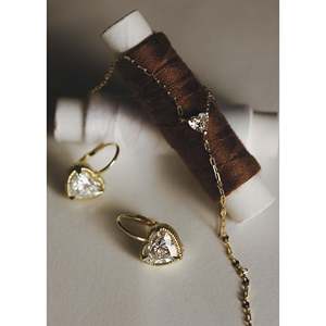 Solis Heart Diamond Earrings with Ribbed Detail - Product Image 6
