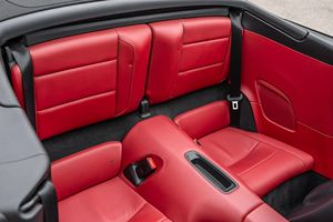 Offre exceptionnelle : Porsche 911 Turbo S Cabriolet d'occasion 2015, propre et prête à être expédiée - Product Image 4