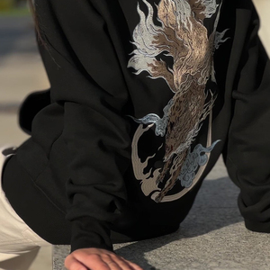 Sweat à capuche noir pour homme avec imprimé graphique de dragon, broderie sur la poitrine et le dos, cordon de serrage, poche kangourou, streetwear - Product Image 4