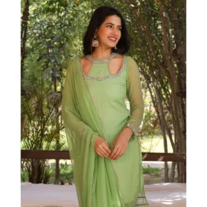 Conjunto de Traje de Manga Larga Estilo Dulce, Transpirable y Ecológico, Bordado con Encaje de Organza Verde para Mujer, Marca Saryu - Product Image 6