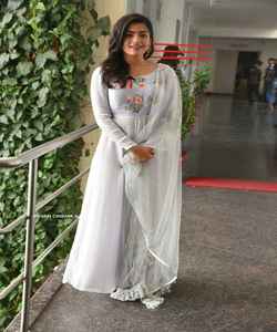 Robe de créateur longue multicolore à longueur de farine Dernier designer à manches régulières Prix le plus bas par vêtements ethniques Alphanumero kurta - Product Image 5