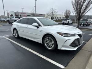 Toyota Avalon Hybrid Limited 2020 Usado en Buen Estado - Product Image 2