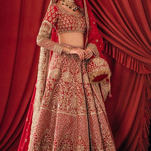 TRENDY 2023 HEAVY DABKA GOLD BORDADO TRABAJO BLUSA LEHENGA VESTIDO Adornado con CRISTAL BEADSSTONE Boda Hecho Seda - Product Image 1