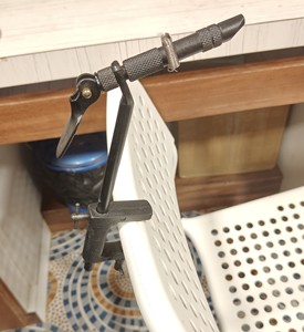 Débutant à pro: étau de montage de mouches Super AA et base de serrage - Product Image 3