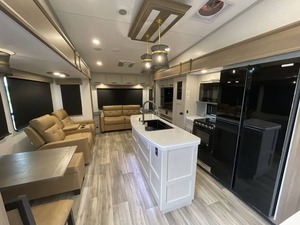 Nouveau 2026 Dutchmen Astoria 3173R-L-P - Product Image 3
