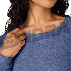 Sweat-shirt pour femme en denim bleu, tissu doux et respirant, coupe décontractée, style décontracté, port quotidien, confortable, tendance, choix pour toutes les saisons - Product Image 4