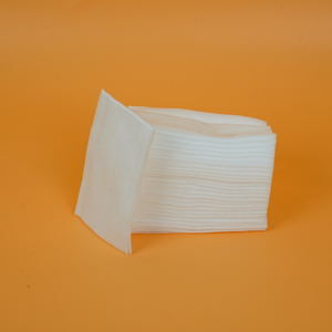 Rollos de tela no tejida Spunlace ecológicos de alta calidad, impermeables, transpirables, antibacterianos, toallas frías, cruzadas directas de fábrica - Product Image 1