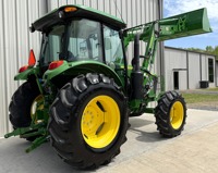 Disponible pour les tracteurs John Deere 5100E, prêts à être expédiés pour les agriculteurs