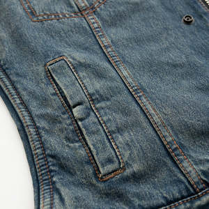 Gilet en jean bleu TIFF pour femmes - Product Image 4