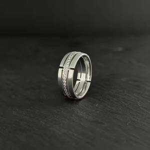 Anillo de boda de lujo de 7mm para hombre, anillo de plata 925 de diamante de moissanita Original hecho a mano con diseño de acabado cepillado, estilo romántico - Product Image 3