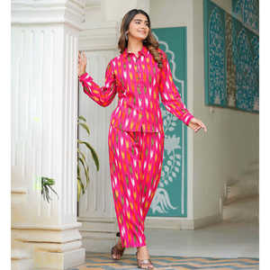 Ensemble coordonné pour femme imprimé Ikat rose au-dessus du genou Tenue deux pièces Commande minimum 2 pièces Taille 2XL - Product Image 3