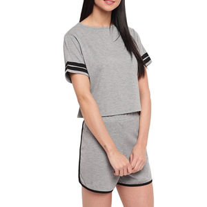 Nueva tendencia, superventas, camiseta de gimnasio para mujer y ropa de calle transpirable de alta calidad, conjunto de pantalones cortos anti pilling a precio barato - Product Image 1