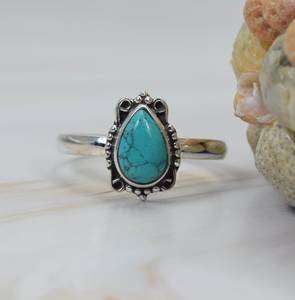 Anillo de plata 925 al por mayor, diseño auténtico con piedra turquesa, ajuste de bisel de corte de pera, piedras preciosas hechas a mano, joyería fina para boda - Product Image 1