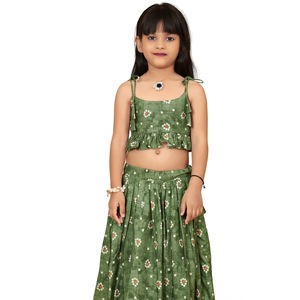 Ensemble Lehenga Choli traditionnel vert Bandhani pour enfants de Shoryam Fashion |   Tenues de fête et de mariage Diwali pour filles, prêtes à porter, prêtes à l'emploi - Product Image 1