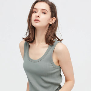 Camiseta sin mangas cómoda de algodón con cuello redondo para mujer, seda suave para entrenamiento y uso diario, versátil para capas, transpirable, personalizado - Product Image 3