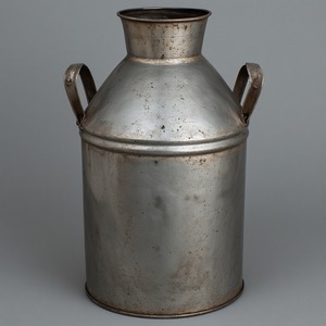 Boîte à lait galvanisée de style ferme avec poignées solides, parfaite pour la cuisine, le jardin, la maison et les espaces décoratifs rustiques - Product Image 5