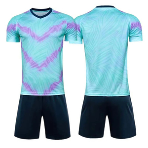 Conjunto de Uniforme de Fútbol Personalizado por Sublimación en Verde Menta y Morado, de Secado Rápido y Transpirable, con Pantalones Cortos para Hombre - Product Image 1