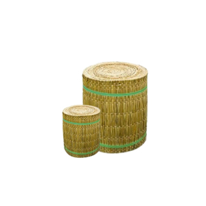 Alfombra de Fibra de Junco Hecha a Mano para Uso en Exteriores y para Mejorar el Aspecto Artesanal en Aplicaciones de Diseño de Paisajes - Product Image 1