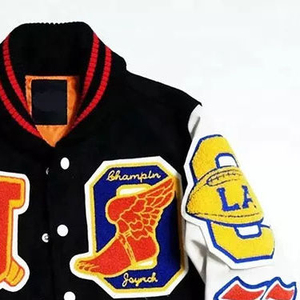 Veste universitaire tendance 2026 unisexe pour la vente en gros, veste universitaire avec logo brodé à la machine pour adultes, manches en cuir - Product Image 4