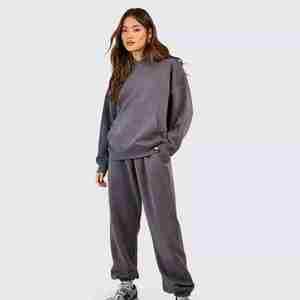 Survêtement d'hiver de créateur grande taille pour femmes Streetwear décontracté Sweat à capuche imprimé et pantalon de survêtement empilé Ensemble solide surdimensionné à l'avant - Product Image 1