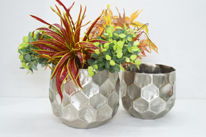Premium <b>Textured</b> Classic Look Flower <b>Vase</b> Metal Design Premium Colourful Home Wedding Decoration Modern Style Fancy Unique <b>Vases</b> - Product Image 4