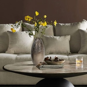 Ensemble de vases en métal texturé argenté de luxe Vases à fleurs décoratifs modernes pour l'affichage de pièce maîtresse de salon, bureau et hôtel - Product Image 3