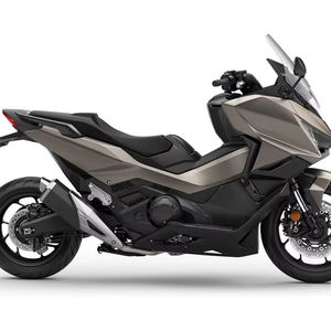 Échange rapide pour la nouvelle édition 2025 des motos Honda Forza 750 - Product Image 1