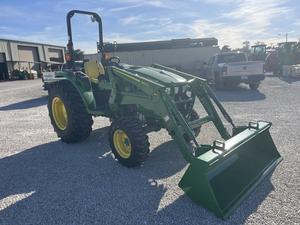 Tracteurs compacts John Deere 1025R d'occasion, 23,9 CV, 4 roues motrices, moteur diesel hydrostatique, direction automatique, surveillance à distance, à vendre - Product Image 3