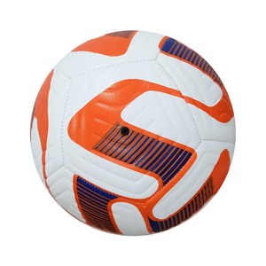 Ballon de football officiel de la taille d'un match avec logo personnalisé de haute qualité Ballon de football pour l'entraînement à bas prix fabriqué par des professionnels - Product Image 6