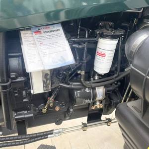 Moissonneuse-batteuse de haute qualité 8070, tracteur à roues, 70 CV, 4 roues motrices, pour moteur, boîte de vitesses haute, pompe, garantie d'un an, stock disponible - Product Image 5