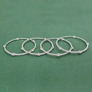 Delicados brazaletes de moda CZ con chapado en rodio para mujeres al por mayor en India - Product Image 1