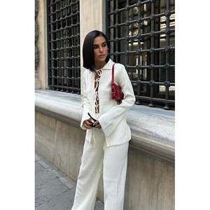 Conjunto de Tejido de Punto Acanalado Krysia 9959 con Detalle de Amarre Transpirable - Product Image 4