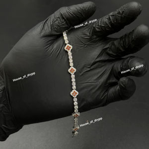Bracelet tennis en moissanite orange avec pierre centrale, finition argentée, pour femme, idéal pour les soirées, bijoux classiques effet diamant - Product Image 1