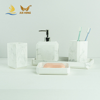 Ensemble d'accessoires de salle de bain en marbre Distributeur de savon en résine Boîte à mouchoirs Porte-brosse à dents Utilisation hôtelière Décor à la maison Ensemble de salle de bain toilette