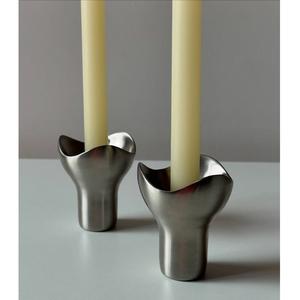 Support de bougie en métal pour la décoration de la maison, porte-bougie pour l'éclairage et la décoration, finition antique élégante, porte-bougie décoratif - Product Image 1