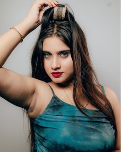 1x5 Base de seda Topper Extensión de cabello Remy de calidad premium 100% Cabello indio marrón y negro natural sin enredos 100g Peso - Product Image 2