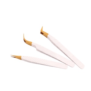 Pince à épiler pour extensions de cils en acier inoxydable de qualité supérieure, finition sans couture, contrôle manuel confortable, pointe blanche, dorée. - Product Image 4