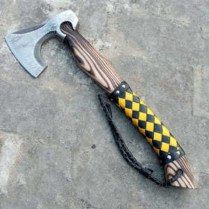 Hacha Vikinga Forjada a Mano con Mango Multicolor |   Hacha Vikinga para Acampar y Uso Diario para Cortar Madera - Product Image 4