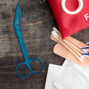 Ciseaux chirurgicaux de qualité médicale avec lames incurvées pour une coupe précise et une utilisation fiable dans les hôpitaux et les cliniques - Product Image 5