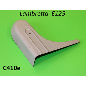 Sección final del protector de pierna (lado del carburador) Lambretta E - Product Image 1
