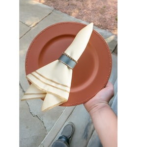 Assiettes rondes décoratives modernes en or rouille, assiettes à dîner à perles de récif pour les dîners raffinés et les locations de fêtes, de haute qualité - Product Image 1