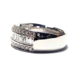 Prix d'usine Bijoux Magnifiques Bagues de mariage pour femmes en or blanc 18 carats de haute qualité avec diamants baguette et ronds - Product Image 2